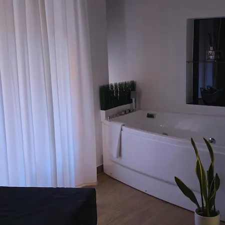 Palmhouse Con Jacuzzi *